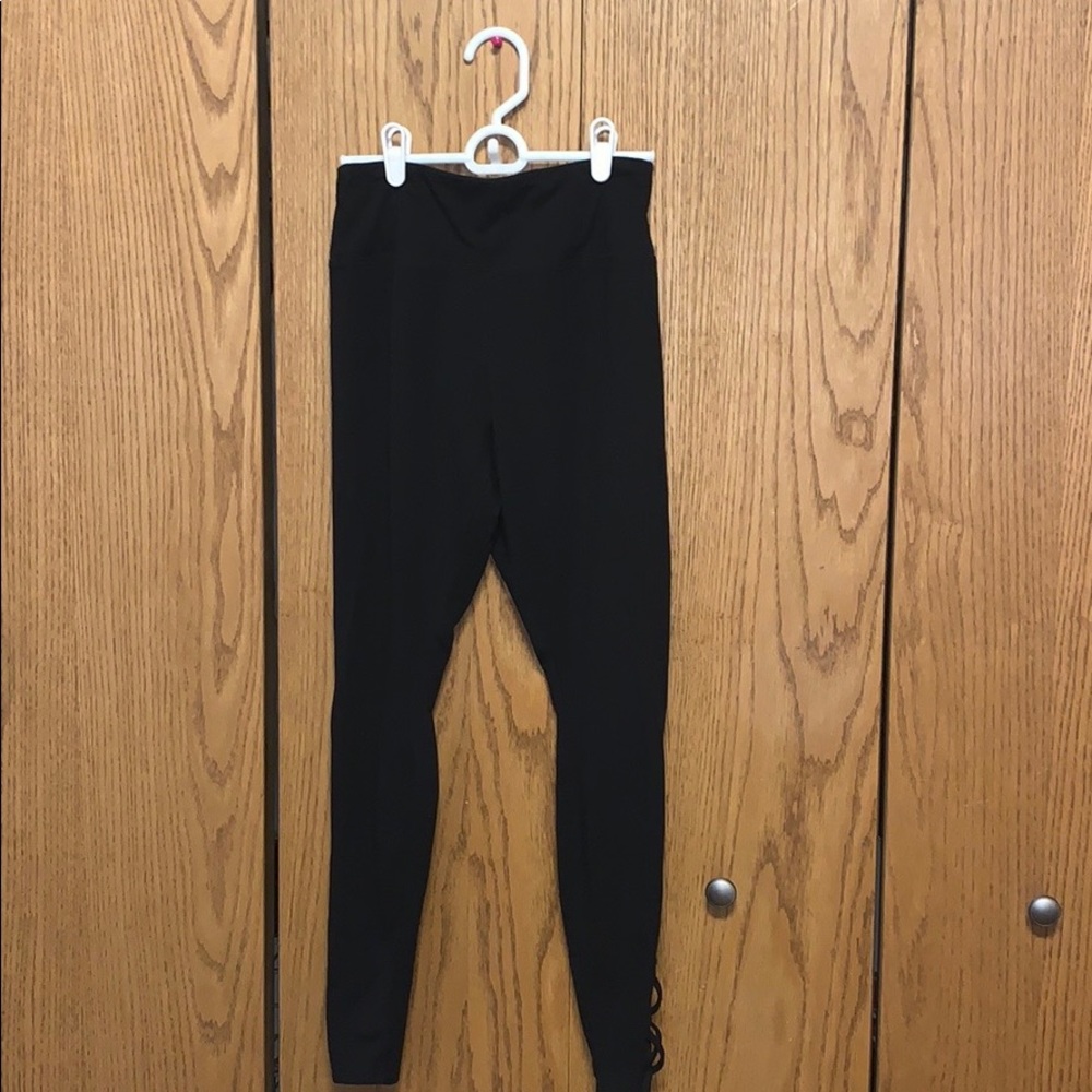 black leggings